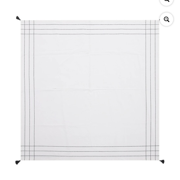 Mainstays White /Black Stripe Boarder & Tassel Table Throw 50x 50 - Picture 2 of 13